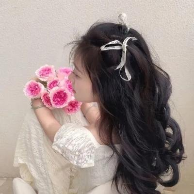流量艺人被曝隐婚生子，连续多日直播间画面流出